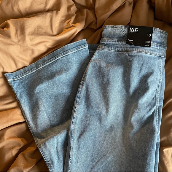 I.N.C. International Concepts Indigo Flare Regular High-rise Fit Jeans - TAGS ON - Picture 2 of 12